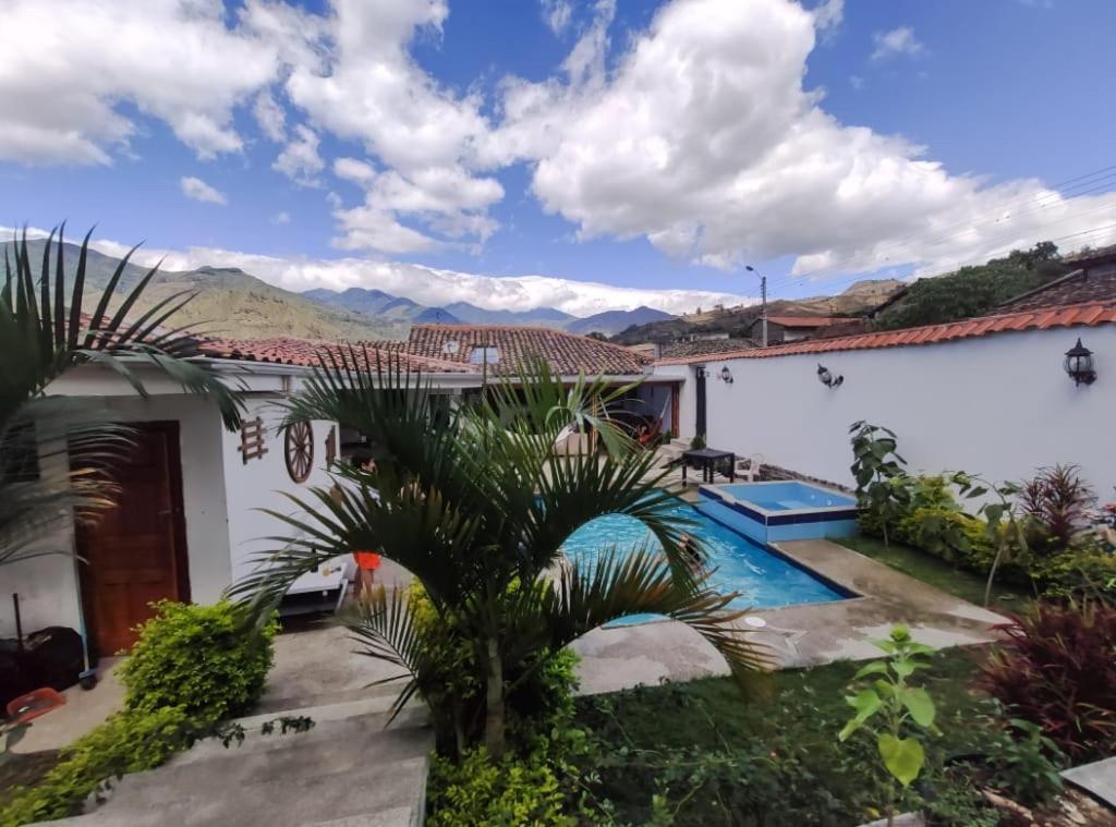 Hostel Las Palmas Vilcabamba Exterior foto
